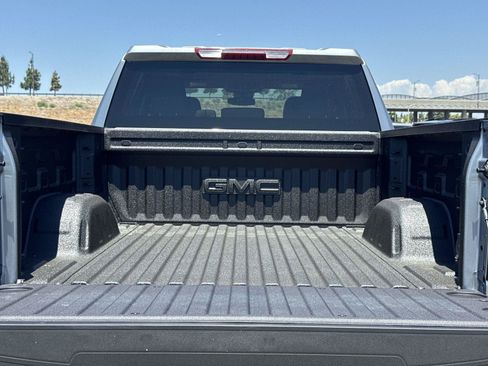 New 2026 GMC Sierra 1500 Elevation w/ LPO, Elevation Black Package RWD image 27