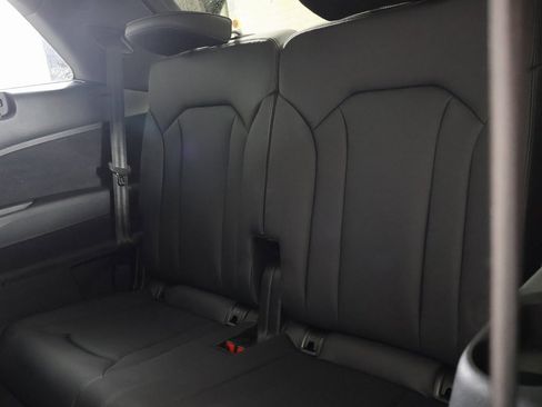 Used 2025 Audi Q7 2.0T Premium w/ Convenience Plus Package image 25