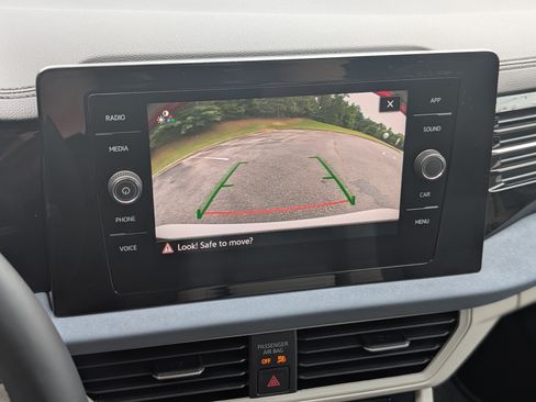Used 2025 Volkswagen Jetta SE w/ Sunroof Package FWD image 26