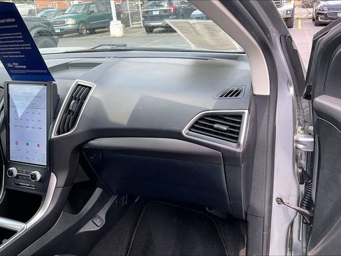 Certified 2024 Ford Edge SEL AWD/4WD image 15
