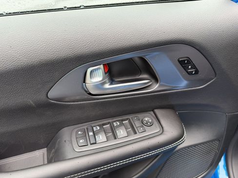 New 2026 Chrysler Pacifica Select image 16