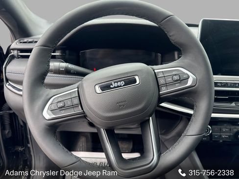 Used 2025 Jeep Compass Limited w/ High Altitude Package AWD/4WD image 13