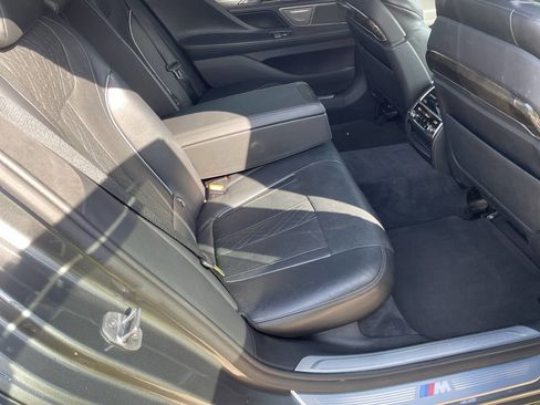 Used 2016 BMW 750i image 34