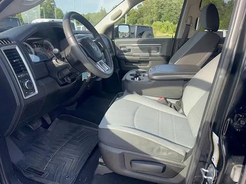 Used 2021 RAM 1500 Classic SLT AWD/4WD image 7