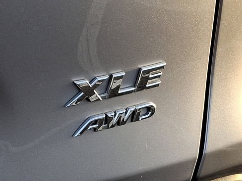 Certified 2021 Toyota RAV4 XLE image 30