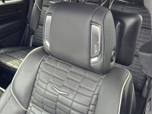 Used 2023 Cadillac Escalade Sport Platinum w/ LPO, ONYX Package image 22