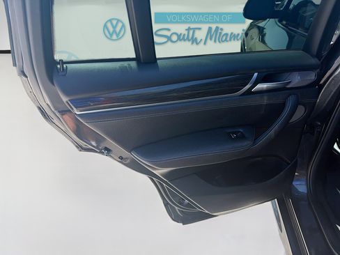 Used 2018 BMW X4 M40i image 25