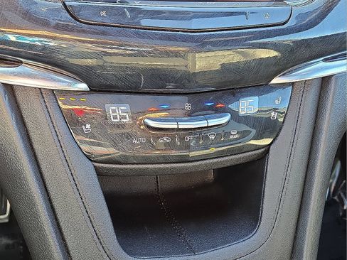 Used 2024 Cadillac XT6 Sport w/ Platinum Package AWD/4WD image 29
