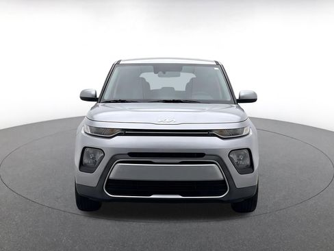 Used 2025 Kia Soul LX w/ LX Technology Package FWD image 2