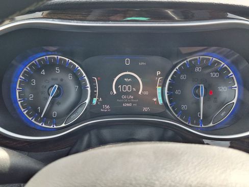 Used 2023 Chrysler Pacifica Limited FWD image 15
