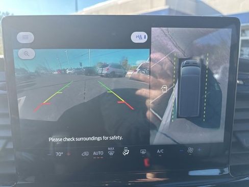 Used 2023 Ford Transit 350 XLT image 12