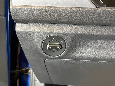 Used 2024 Volkswagen Jetta SE image 18