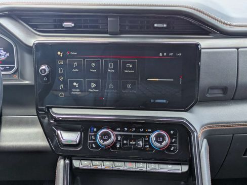 Used 2022 GMC Sierra 1500 AT4 w/ AT4 Premium Package AWD/4WD image 5