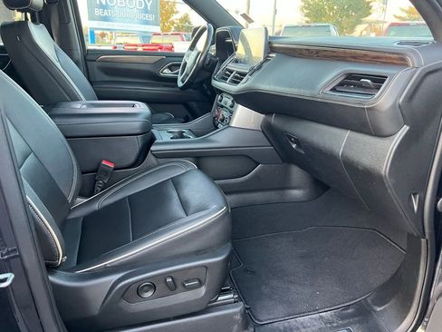 Used 2022 Chevrolet Tahoe Premier AWD/4WD image 14