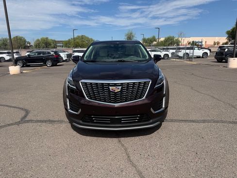 Used 2020 Cadillac XT5 Premium Luxury AWD/4WD image 2