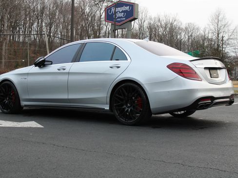 Used 2019 Mercedes-Benz S 63 AMG S 63 AMG Sedan 4D image 4