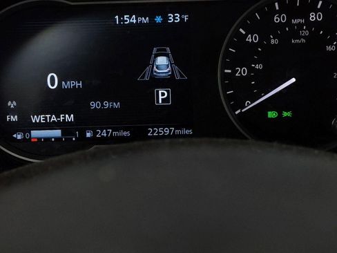 Used 2020 Nissan Kicks SR w/ Exterior Package image 10