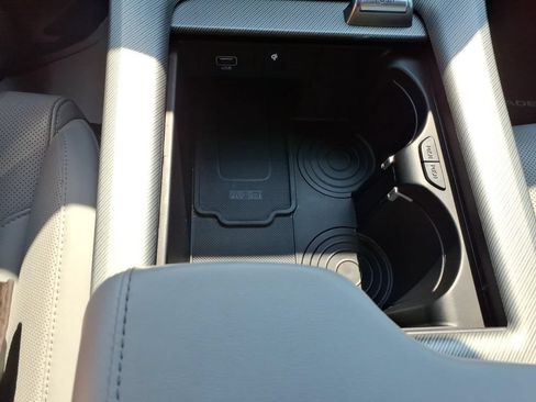 Used 2025 Hyundai Palisade SEL FWD image 13