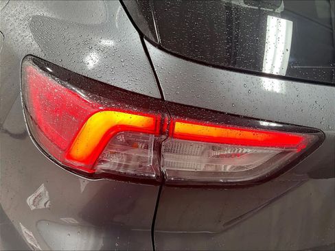 Used 2022 Ford Escape SEL w/ Class II Trailer Tow Package image 34