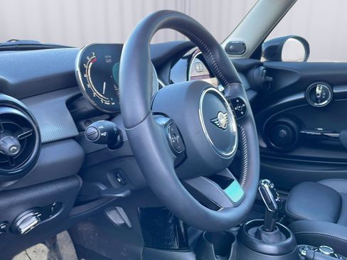 Used 2024 MINI Cooper S image 27