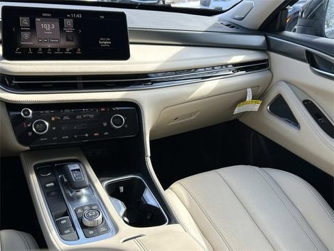 Certified 2025 INFINITI QX60 Luxe image 26