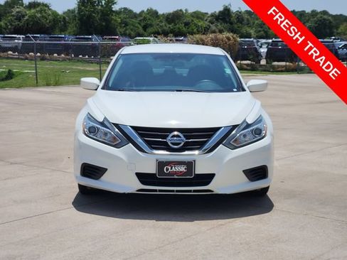 Used 2017 Nissan Altima 2.5 S w/ Power Driver Seat Package FWD image 2