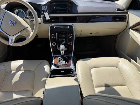 Used 2013 Volvo XC70 3.2 image 22