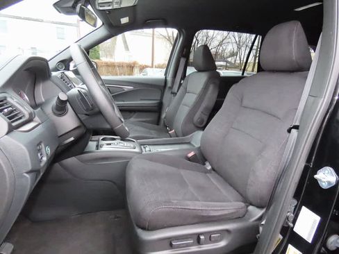 Certified 2022 Honda Pilot Sport image 11