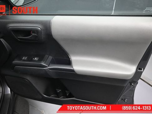 Used 2023 Toyota Tacoma SR AWD/4WD image 30