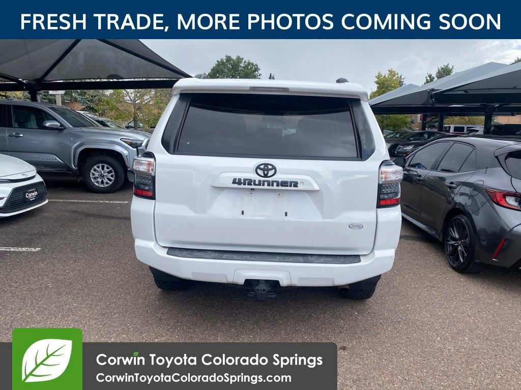 Used 2020 Toyota 4Runner SR5 AWD/4WD image 7