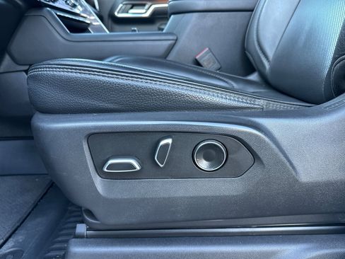 Used 2024 GMC Sierra 3500 Denali w/ Denali Reserve Package image 12