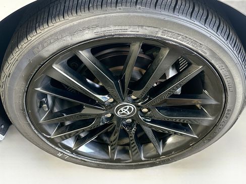 Used 2024 Toyota Camry XSE w/ Navigation Package FWD image 11
