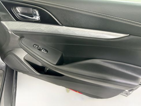 Used 2018 Nissan Maxima 3.5 SL FWD image 32