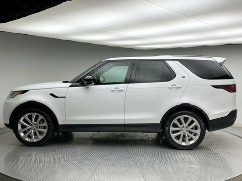 New 2026 Land Rover Discovery S AWD/4WD image 2