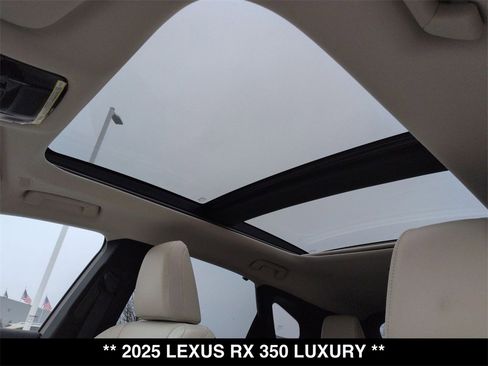 Used 2025 Lexus RX 350 AWD w/ Convenience Package image 2