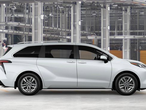 New 2026 Toyota Sienna Limited AWD/4WD image 12