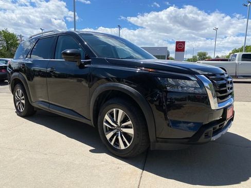 Certified 2025 Nissan Pathfinder SL AWD/4WD image 7