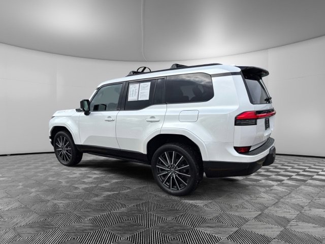 Used 2024 Lexus GX 550 w/ Accessory Package (2T) AWD/4WD image 5
