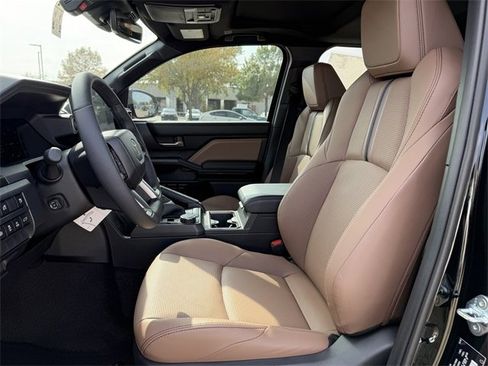 New 2025 Toyota 4Runner Limited image 27