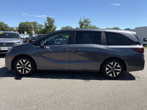 Certified 2025 Honda Odyssey EX-L image 8