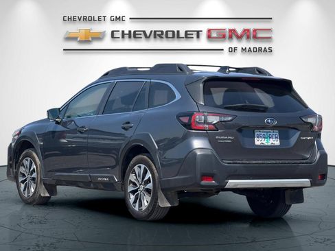 Used 2023 Subaru Outback Limited AWD/4WD image 5