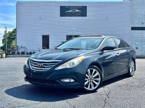 Used 2013 Hyundai Sonata SE w/ Navigation & Sunroof Pkg FWD image 1