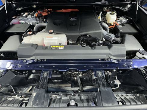 Used 2023 Toyota Sequoia Limited image 41