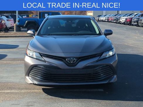 Used 2019 Toyota Camry L image 8