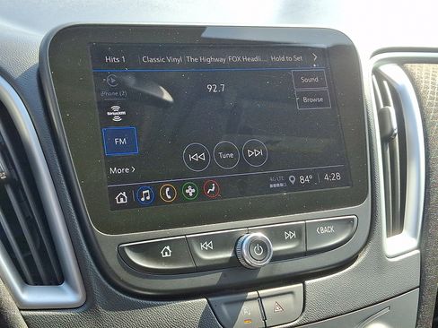 Used 2024 Chevrolet Malibu LT FWD image 17