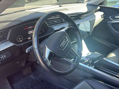 Used 2022 Audi e-tron Premium Plus AWD/4WD image 12