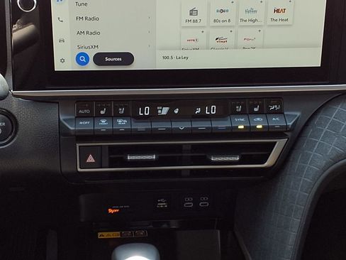 Used 2025 Toyota Camry XLE w/ Premium Plus Package image 14