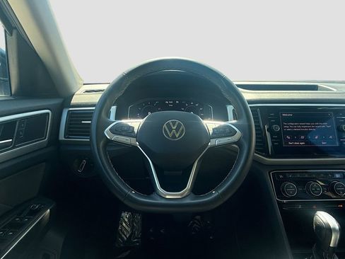 Used 2023 Volkswagen Atlas SE w/ Panoramic Sunroof Package image 11