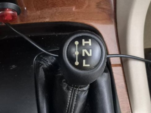 Used 2002 Lexus LX 470 4WD image 23