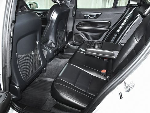 Used 2020 Volvo S60 T5 Momentum w/ Protection Package Premier image 37